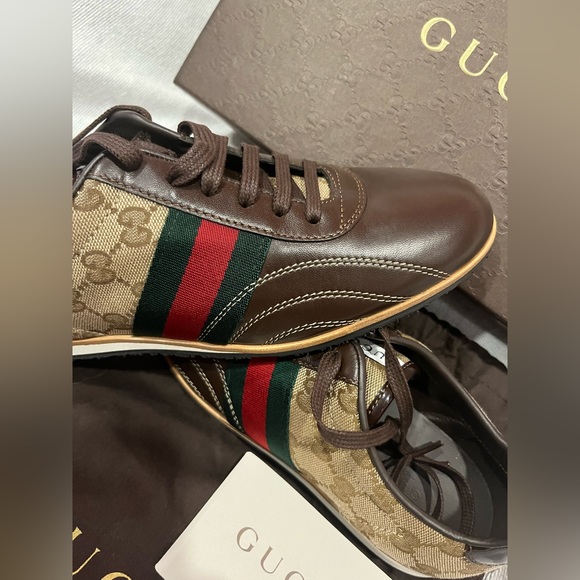 Authentic Gucci Shoes *vintage*. Never worn. - Picture 2 of 8
